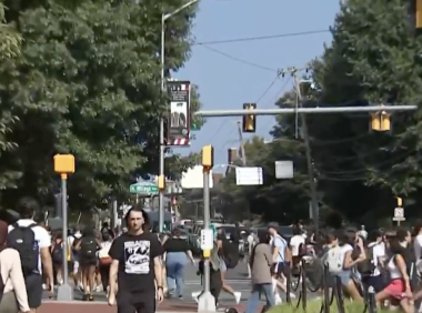 特拉华大学大一新生开学第一天被超速摩托车手撞死